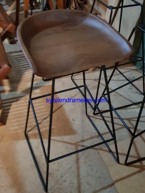 Kursi Bar Stool Besi Kayu | Syailendra Mebel Jepara