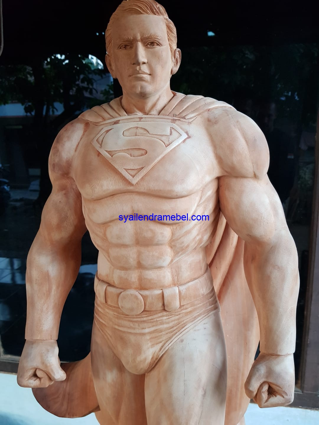 Patung Kayu Super Hero